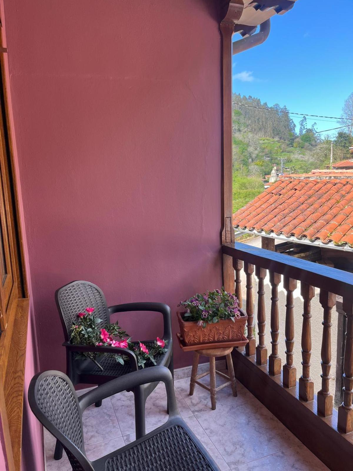 Apartamentos Rurales Los Villares Colunga Esterno foto