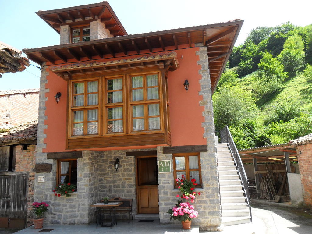Apartamentos Rurales Los Villares Colunga Esterno foto